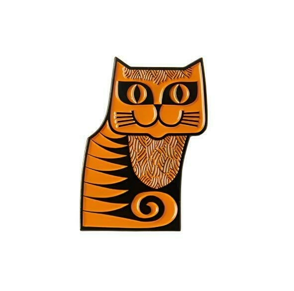 A very cool orange cat
