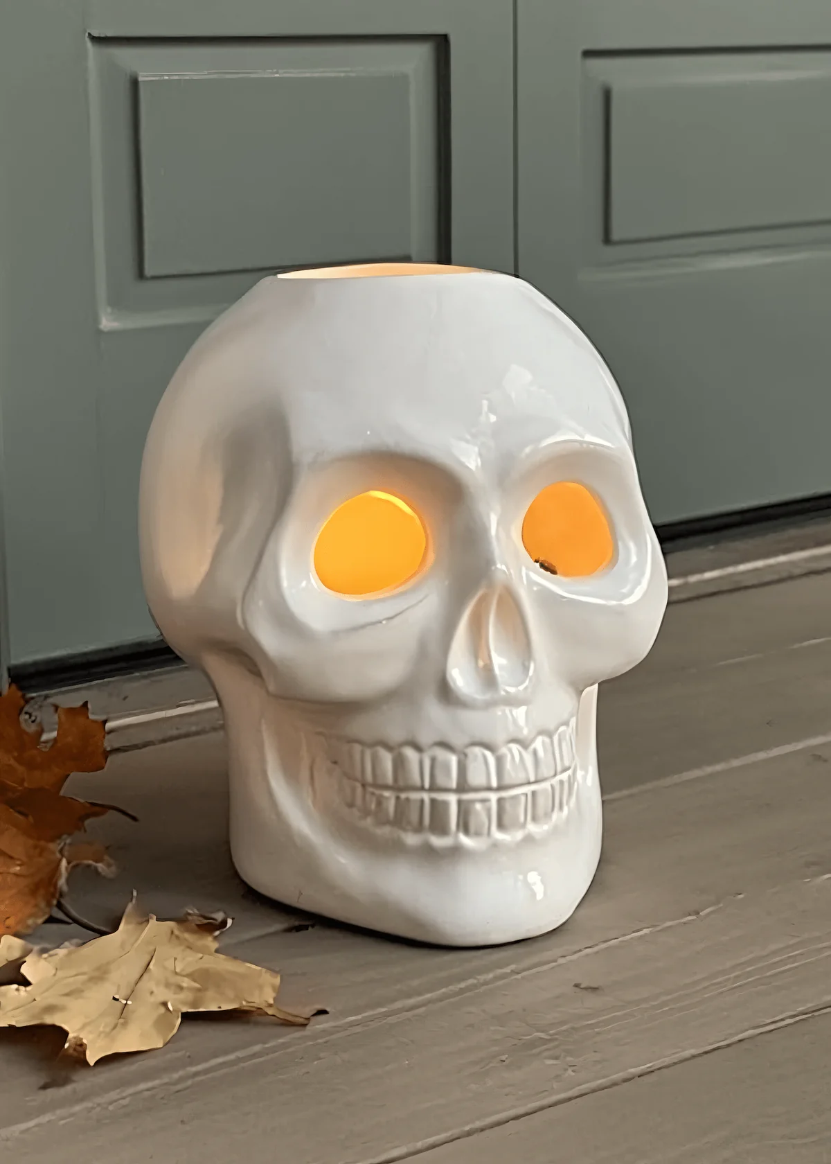 ceramic-skull-led-candle-holder-17-cm-home-flying-tiger-copenhagen-587676.png.png Ceramic skull LED candle holder - 17 cm