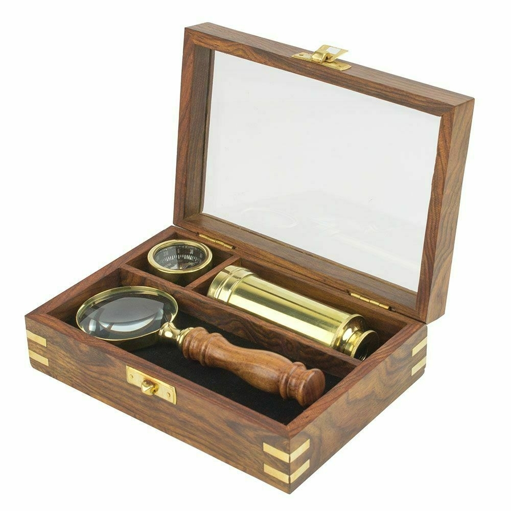 Charles Darwin Explorer Set