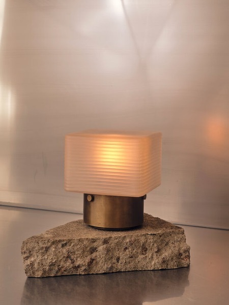 neoz-corner-light-1.jpg Corner Light